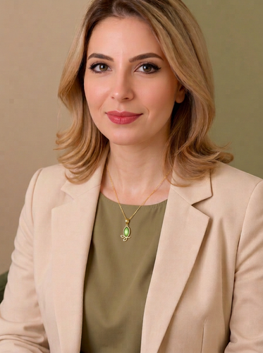 آویز طرح برگ با سنگ سبز