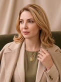 آویز حرف انگلیسی و بال پروانه